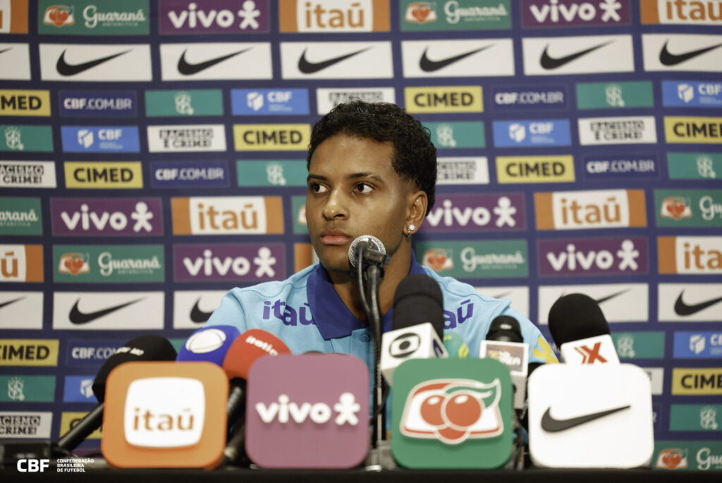 Rodrygo diz que brasileiros não esperam título da Copa: ‘Todo mundo desconfia’