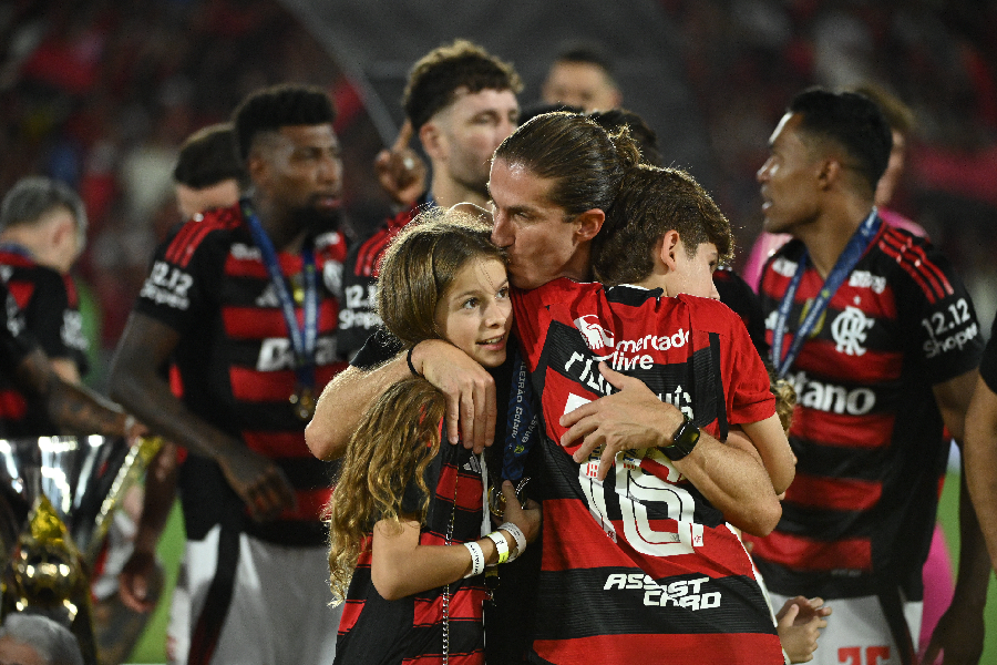 Recopa: Filipe Luís busca recorde como técnico do Flamengo